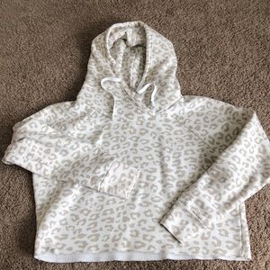 Cropped A&F leopard hoodie